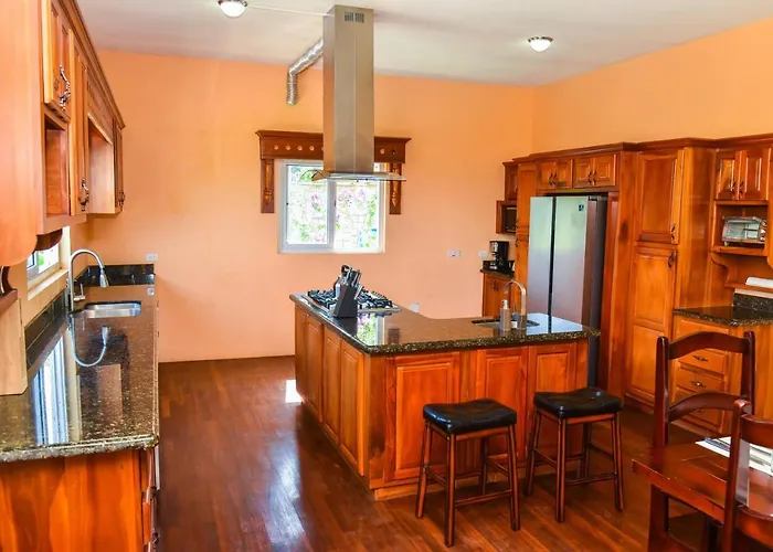 Holiday home Runaway To Tranquility, Overlooking The Bay *