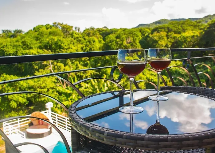 Runaway To Tranquility, Overlooking The Bay Holiday home